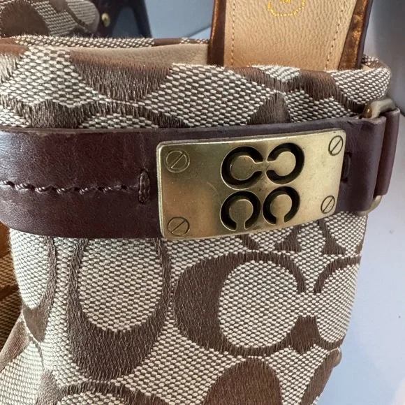 Vintage Coach Ivy  Mule Platforms  in Tan and Brown, 4 inch heel - Picture 2 of 16